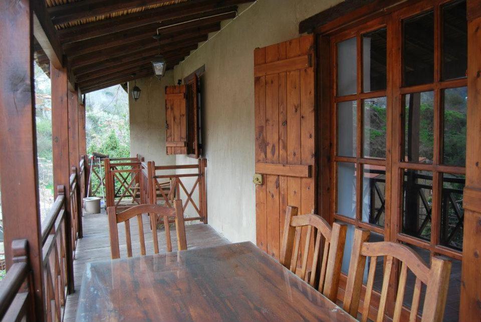 Xenis House Pensionat Galata Eksteriør billede